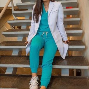 Womens Figs Set - Teal Blue - Small Top & Medium Petite Joggers